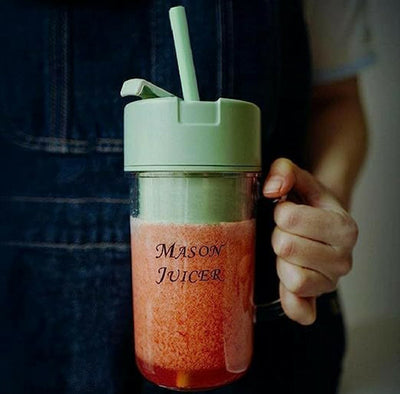 2 in 1 PORTABLE JUICE WITH STRAW